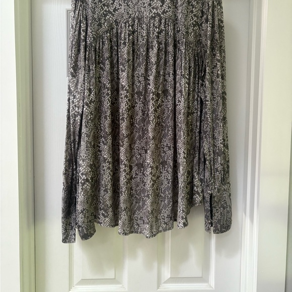 Free People Black and White Patterned Blouse - Picture 2 of 7